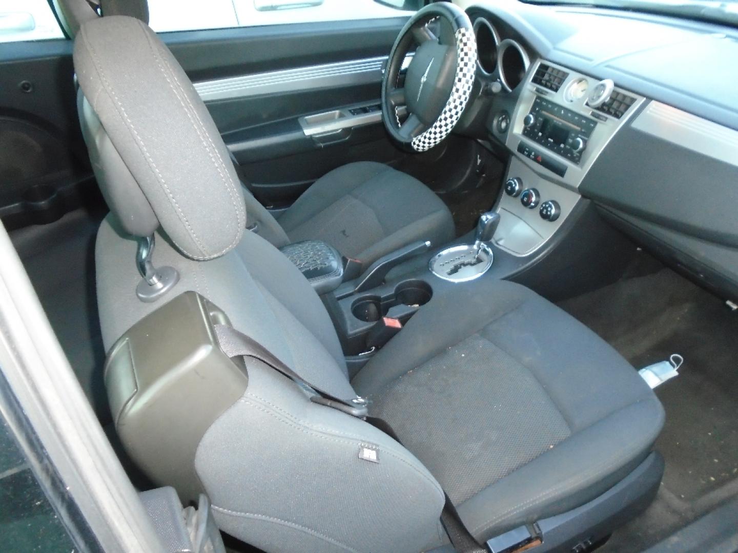 2010 WHITE CHRYSLER SEBRING Convertible Touring (1C3BC5ED1AN) with an 2.7L V6 DOHC 24V FFV engine, AUTOMATIC transmission, located at 2303 West Mt. Houston, Houston, 77038, (281) 507-3956, 29.771597, -95.339569- Photo#4