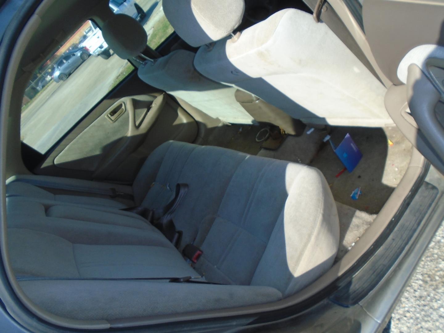1999 TAN TOYOTA CAMRY CE (4T1BG22K8XU) with an 2.2L L4 DOHC 16V engine, AUTOMATIC transmission, located at 2303 West Mt. Houston, Houston, 77038, (281) 507-3956, 29.771597, -95.339569- Photo#5