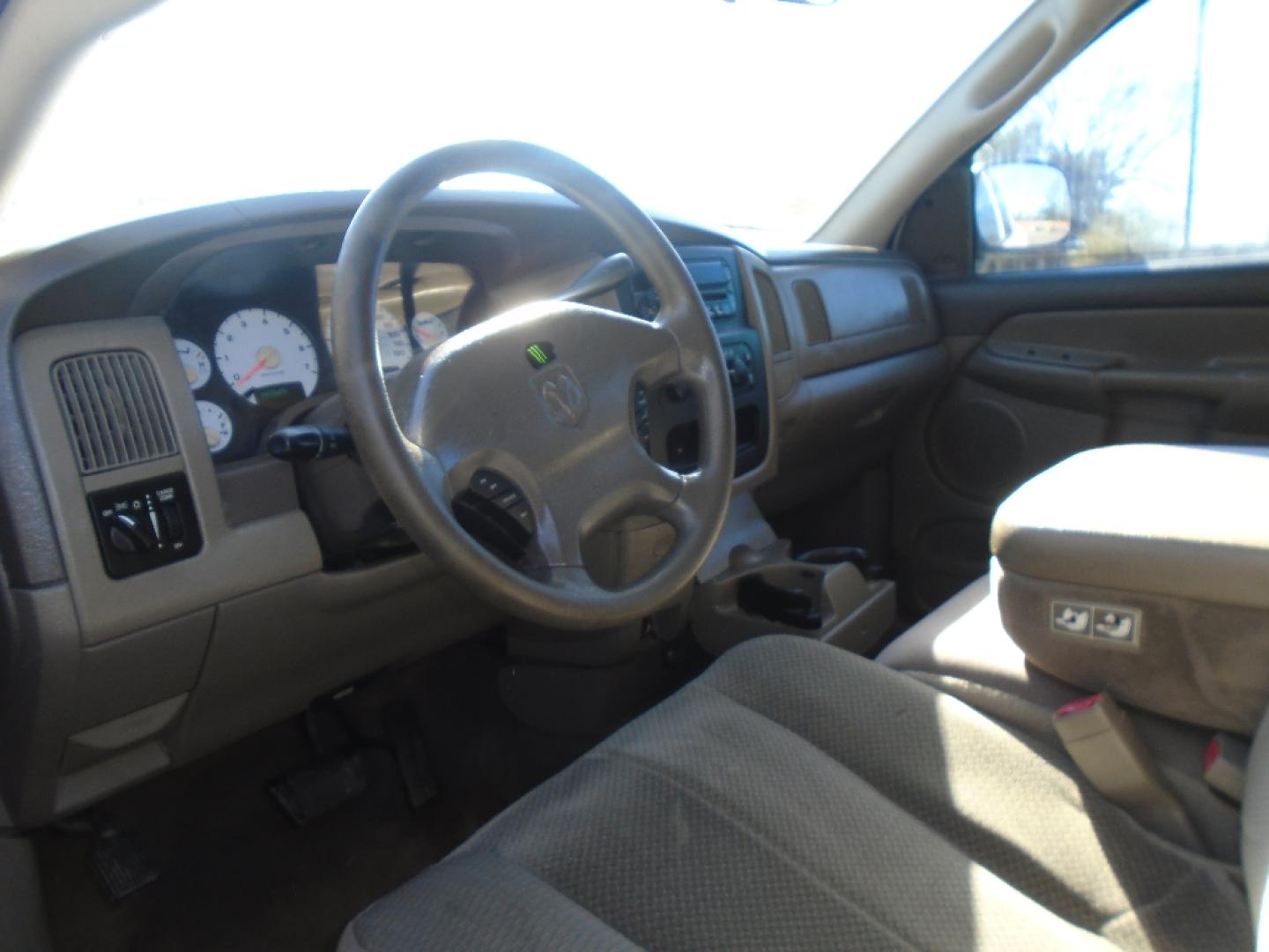 2003 WHITE DODGE RAM 1500 ST Quad Cab Short Bed 2WD (1D7HA18N13S) with an 4.7L V8 SOHC 16V engine, AUTOMATIC transmission, located at 2303 West Mt. Houston, Houston, 77038, (281) 507-3956, 29.771597, -95.339569- Photo#5