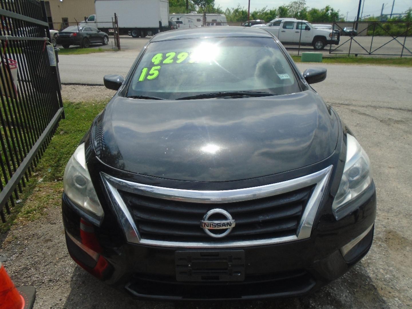 2015 BLACK NISSAN ALTIMA 2.5 S (1N4AL3AP8FC) with an 2.5L L4 DOHC 16V engine, AUTOMATIC transmission, located at 2303 West Mt. Houston, Houston, 77038, (281) 507-3956, 29.771597, -95.339569- Photo#0