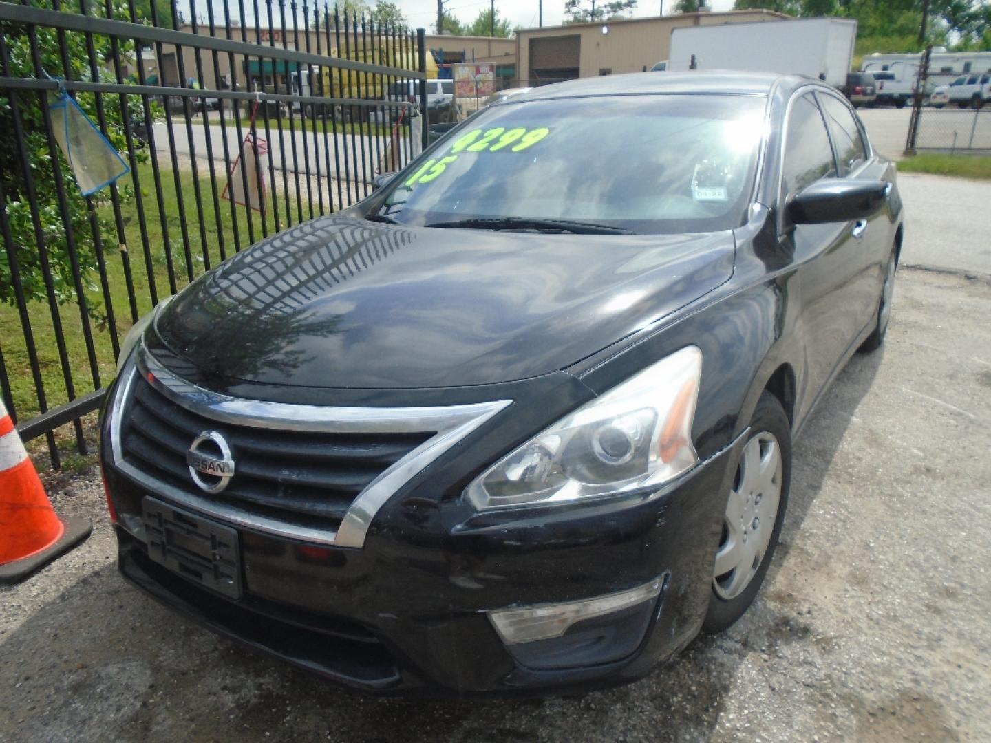 2015 BLACK NISSAN ALTIMA 2.5 S (1N4AL3AP8FC) with an 2.5L L4 DOHC 16V engine, AUTOMATIC transmission, located at 2303 West Mt. Houston, Houston, 77038, (281) 507-3956, 29.771597, -95.339569- Photo#2