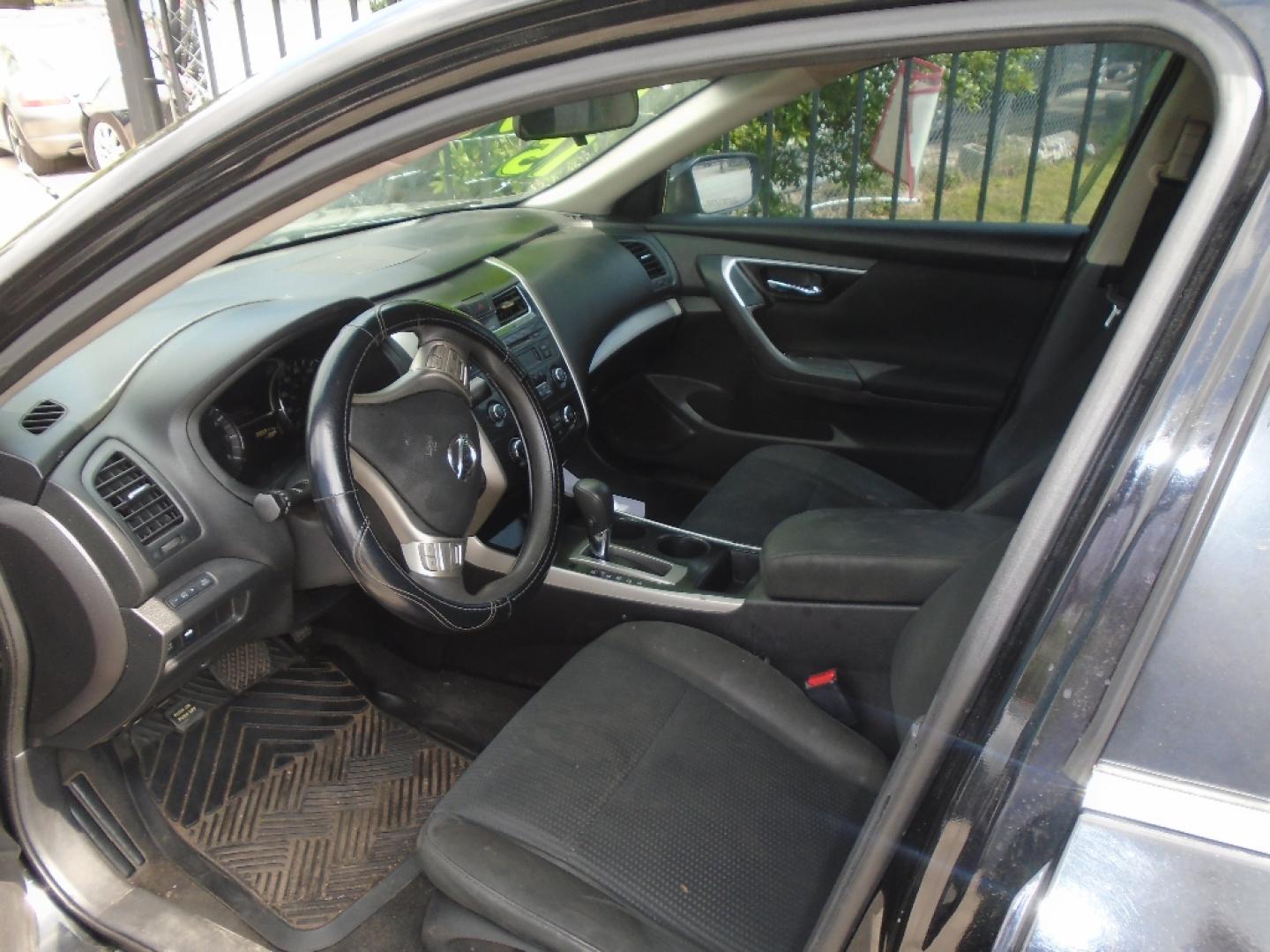 2015 BLACK NISSAN ALTIMA 2.5 S (1N4AL3AP8FC) with an 2.5L L4 DOHC 16V engine, AUTOMATIC transmission, located at 2303 West Mt. Houston, Houston, 77038, (281) 507-3956, 29.771597, -95.339569- Photo#5