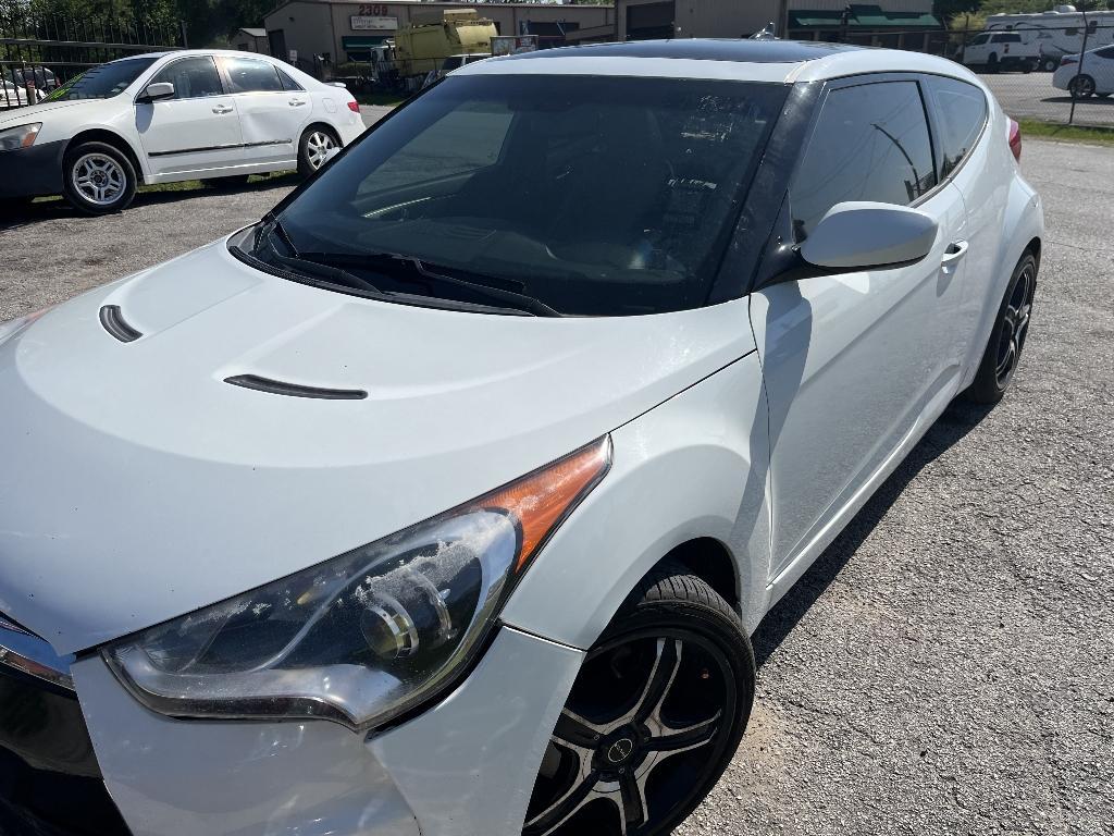 photo of 2012 HYUNDAI VELOSTER COUPE 2-DR