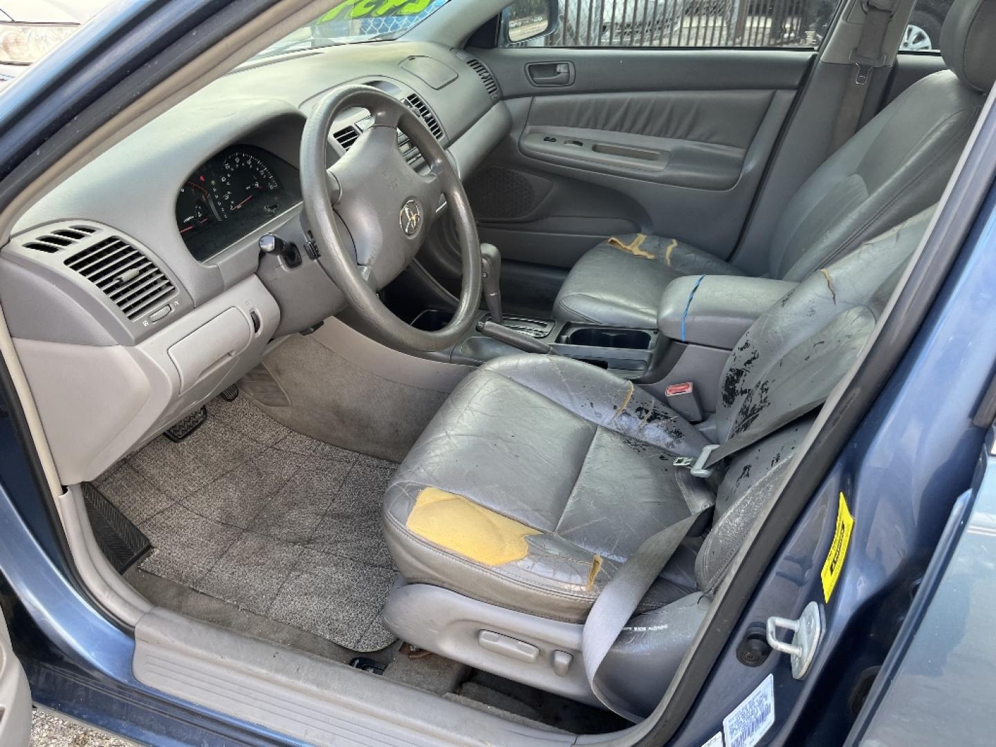 2003 BLUE TOYOTA CAMRY LE (4T1BE30K03U) with an 2.4L L4 DOHC 16V engine, AUTOMATIC transmission, located at 2303 West Mt. Houston, Houston, 77038, (281) 507-3956, 29.771597, -95.339569- Photo#5