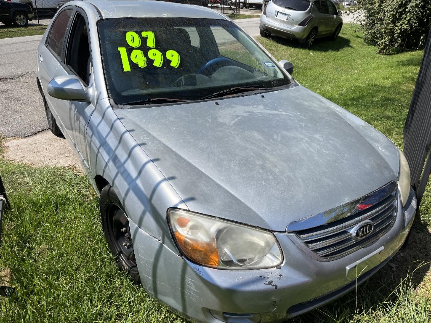 2007 GRAY KIA SPECTRA LX (KNAFE121875) with an 2.0L L4 DOHC 16V engine, AUTOMATIC transmission, located at 2303 West Mt. Houston, Houston, 77038, (281) 507-3956, 29.771597, -95.339569- Photo#0