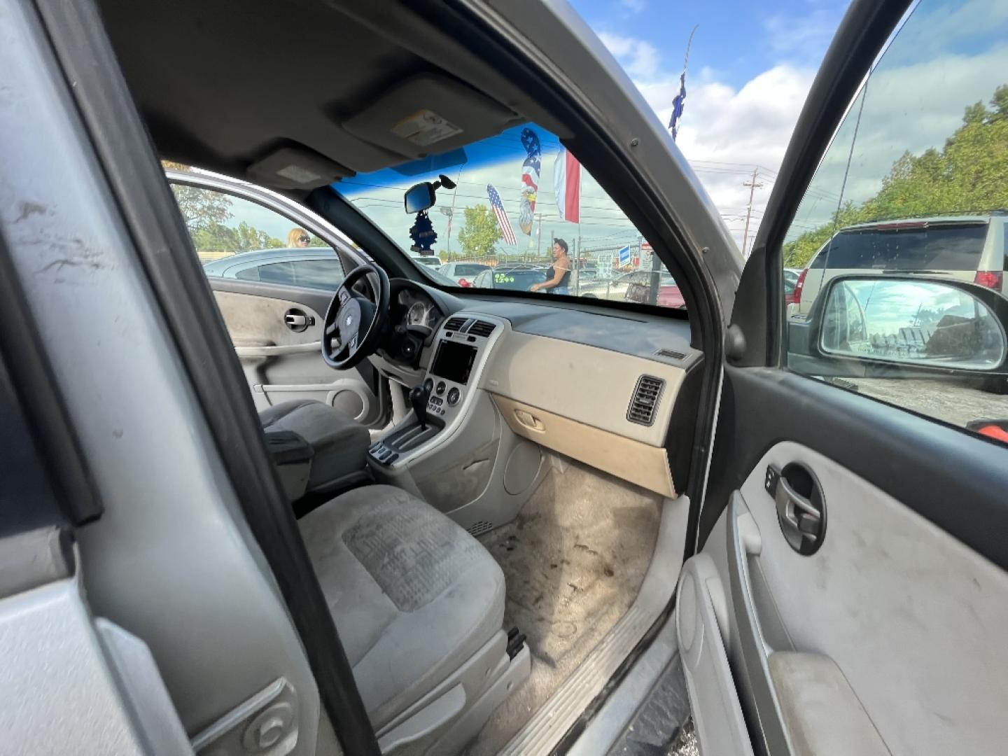 2005 GRAY CHEVROLET EQUINOX LS 2WD (2CNDL13F156) with an 3.4L V6 OHV 12V engine, AUTOMATIC transmission, located at 2303 West Mt. Houston, Houston, 77038, (281) 507-3956, 29.771597, -95.339569- Photo#4