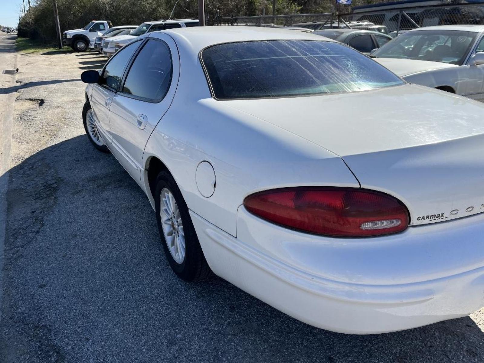 2001 WHITE CHRYSLER CONCORDE LX (2C3HD46R31H) with an 2.7L V6 DOHC 24V engine, AUTOMATIC transmission, located at 2303 West Mt. Houston, Houston, Texas, 77038, (281) 507-3956, 29.771597, -95.339569 - Photo #11