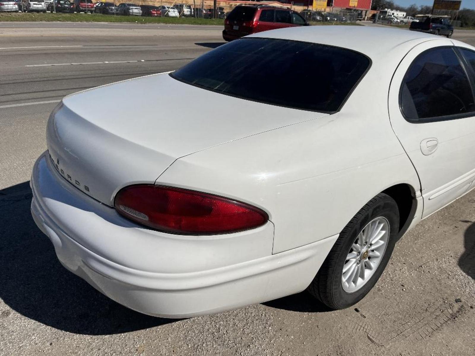 2001 WHITE CHRYSLER CONCORDE LX (2C3HD46R31H) with an 2.7L V6 DOHC 24V engine, AUTOMATIC transmission, located at 2303 West Mt. Houston, Houston, Texas, 77038, (281) 507-3956, 29.771597, -95.339569 - Photo #12