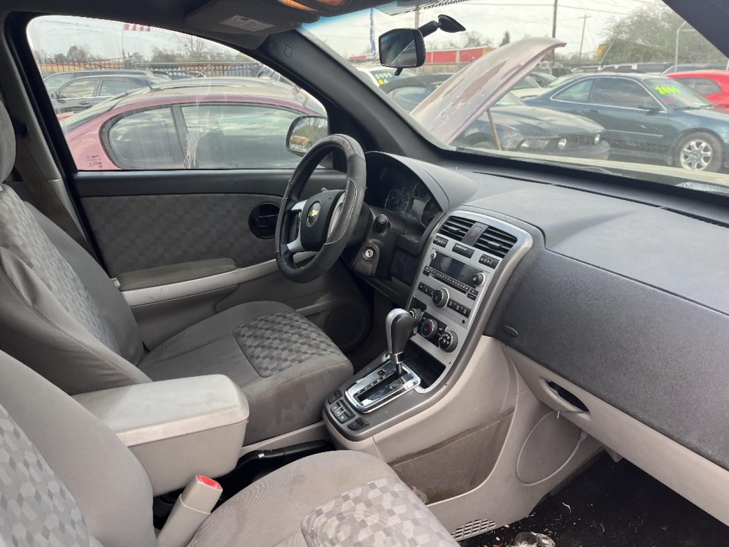 2007 BLACK CHEVROLET EQUINOX LS 2WD (2CNDL13F776) with an 3.4L V6 OHV 12V engine, AUTOMATIC transmission, located at 2303 West Mt. Houston, Houston, 77038, (281) 507-3956, 29.771597, -95.339569- Photo#2