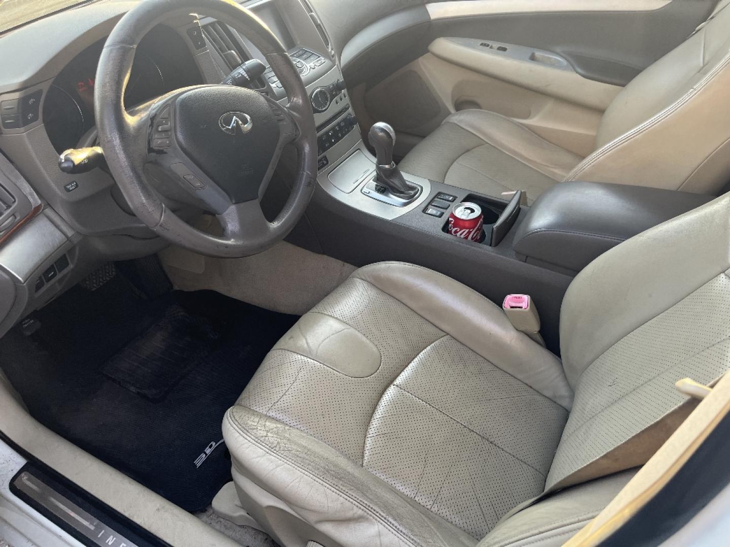 2008 WHITE INFINITI G35 Base (JNKBV61E78M) with an 3.5L V6 DOHC 24V engine, AUTOMATIC transmission, located at 2303 West Mt. Houston, Houston, 77038, (281) 507-3956, 29.771597, -95.339569- Photo#2