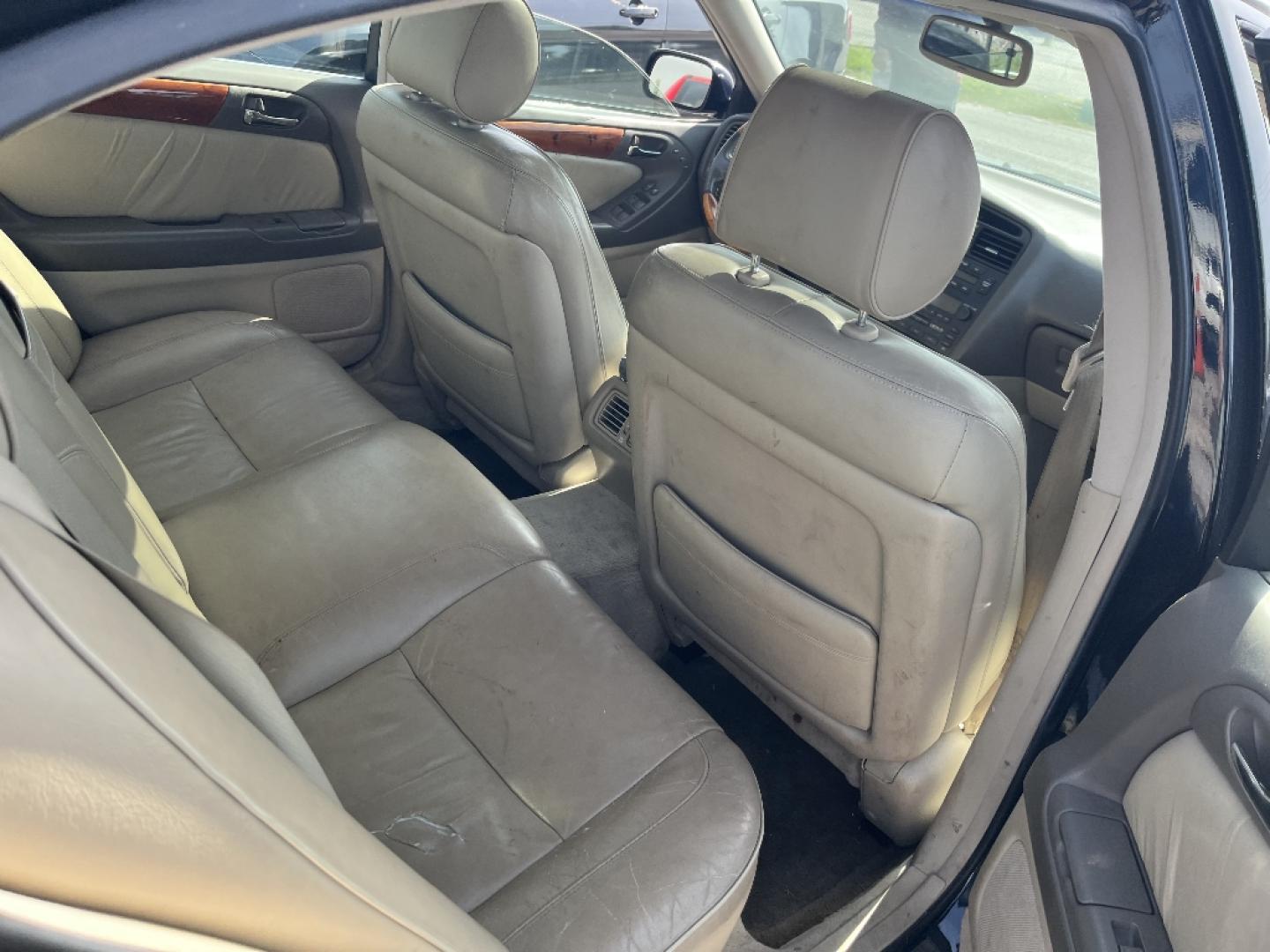 2001 BLUE LEXUS GS GS 430 (JT8BL69S510) with an 4.3L V8 DOHC 32V engine, AUTOMATIC transmission, located at 2303 West Mt. Houston, Houston, 77038, (281) 507-3956, 29.771597, -95.339569- Photo#3