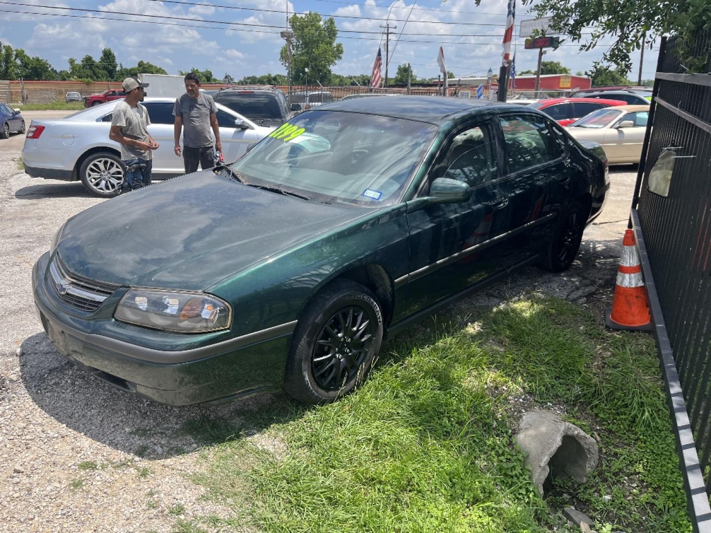 2002 GREEN CHEVROLET IMPALA Base (2G1WF52E629) with an 3.4L V6 OHV 12V engine, AUTOMATIC transmission, located at 2303 West Mt. Houston, Houston, 77038, (281) 507-3956, 29.771597, -95.339569- Photo#3