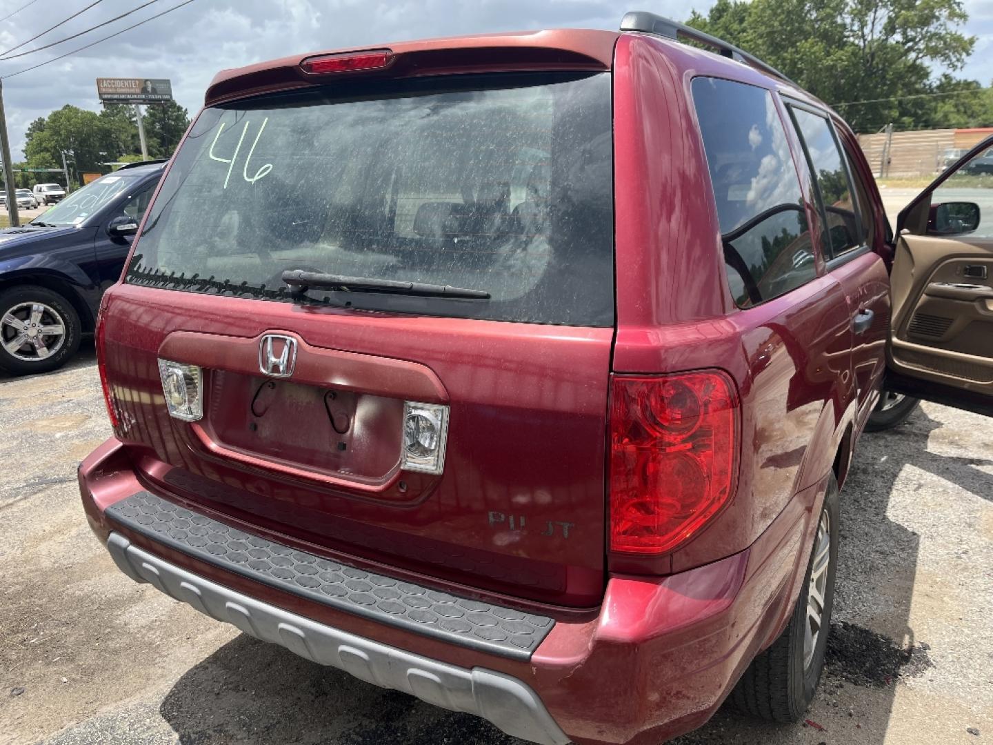2004 RED HONDA PILOT EX w/ Leather (2HKYF18584H) with an 3.5L V6 SOHC 24V engine, AUTOMATIC transmission, located at 2303 West Mt. Houston, Houston, 77038, (281) 507-3956, 29.771597, -95.339569- Photo#4