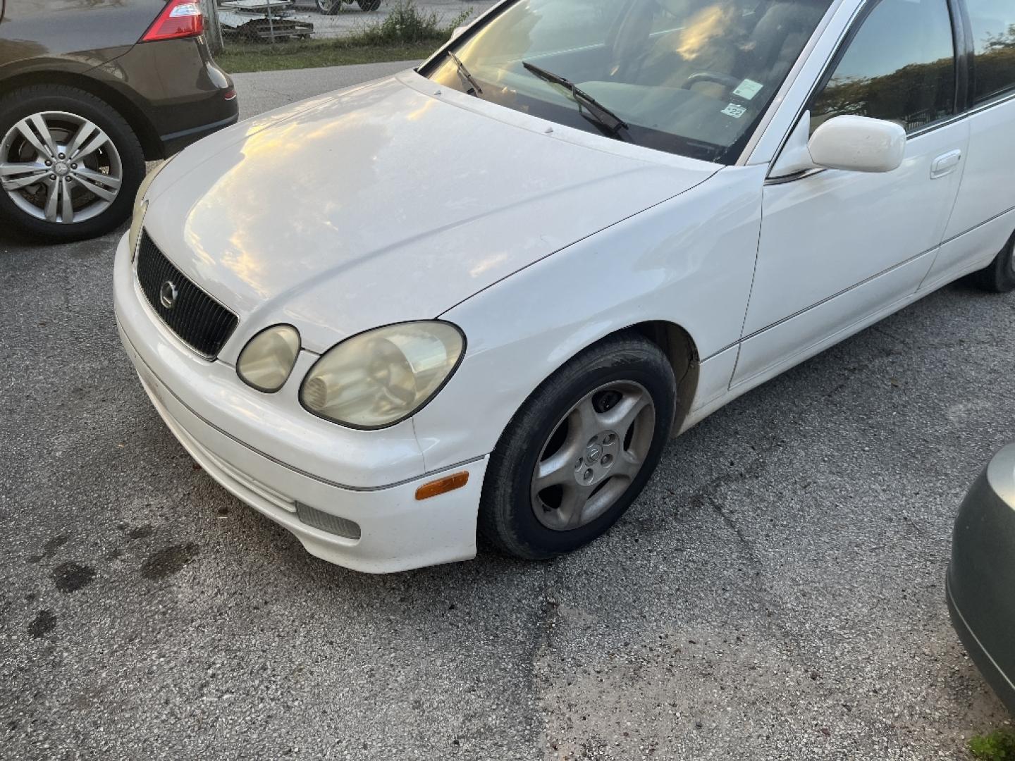 1999 WHITE LEXUS ES 300 Base (JT8BF28G8X0) with an 3.0L V6 DOHC 24V engine, AUTOMATIC transmission, located at 2303 West Mt. Houston, Houston, 77038, (281) 507-3956, 29.771597, -95.339569- Photo#8