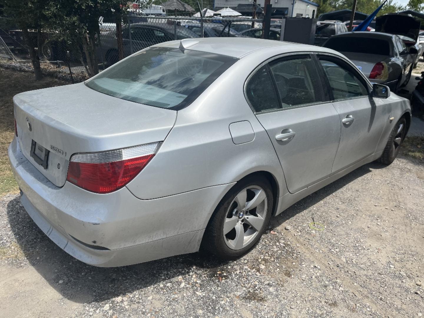 2005 GRAY BMW 5-SERIES 530i (WBANA73565B) with an 3.0L L6 DOHC 24V engine, AUTOMATIC transmission, located at 2303 West Mt. Houston, Houston, 77038, (281) 507-3956, 29.771597, -95.339569- Photo#1
