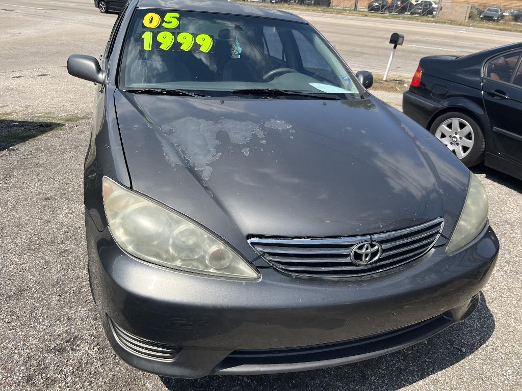 photo of 2005 TOYOTA CAMRY SEDAN 4-DR
