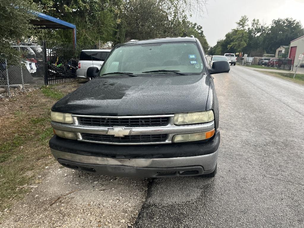 photo of 2004 CHEVROLET TAHOE SUV 4-DR