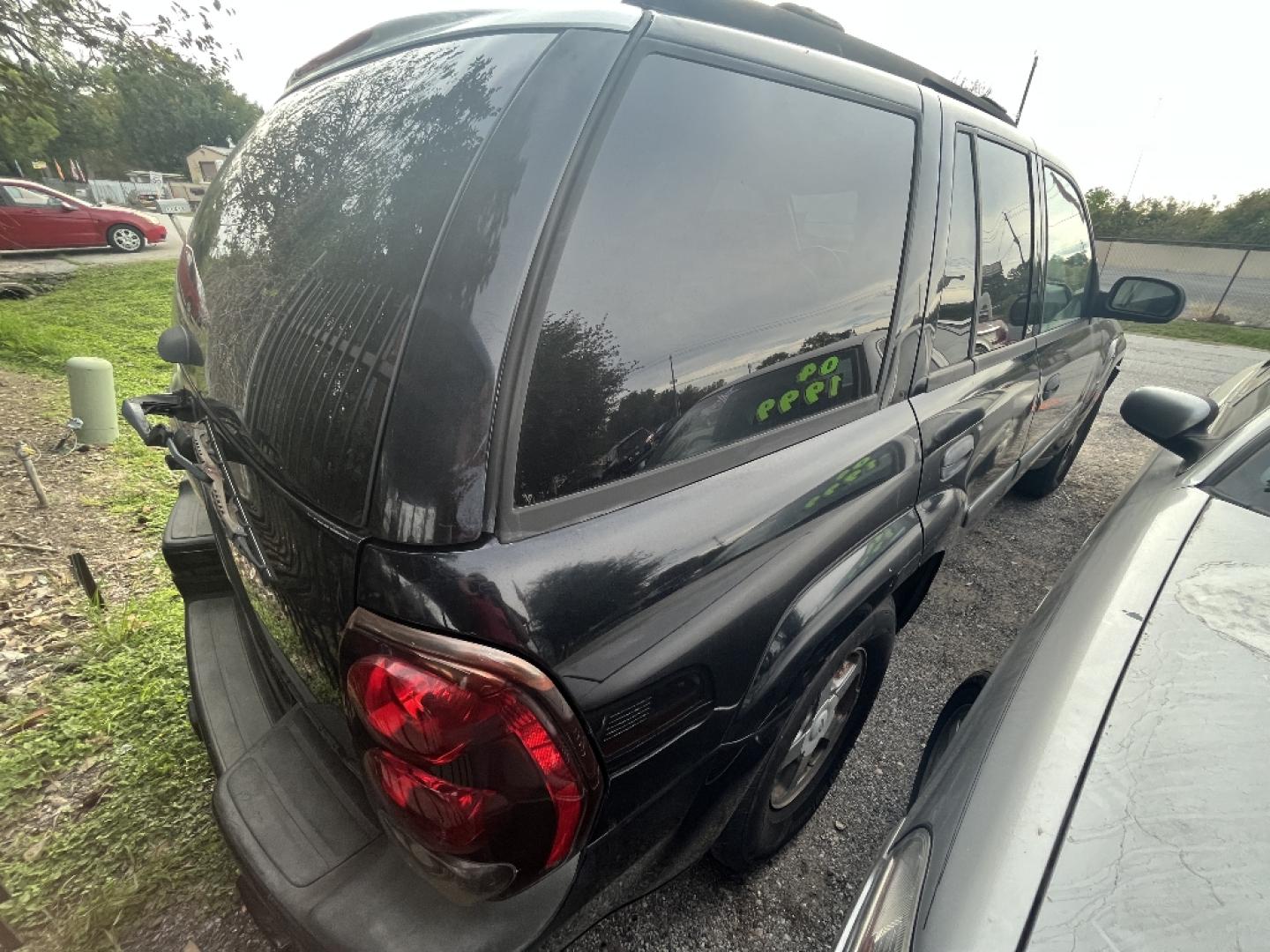 2004 BLUE CHEVROLET TRAILBLAZER LS 2WD (1GNDS13S942) with an 4.2L L6 DOHC 24V engine, AUTOMATIC transmission, located at 2303 West Mt. Houston, Houston, 77038, (281) 507-3956, 29.771597, -95.339569- Photo#1