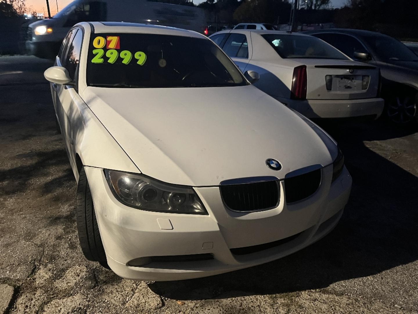 2007 WHITE BMW 3-SERIES 328xi (WBAVC73577K) with an 3.0L L6 DOHC 24V engine, AUTOMATIC transmission, located at 2303 West Mt. Houston, Houston, 77038, (281) 507-3956, 29.771597, -95.339569- Photo#0