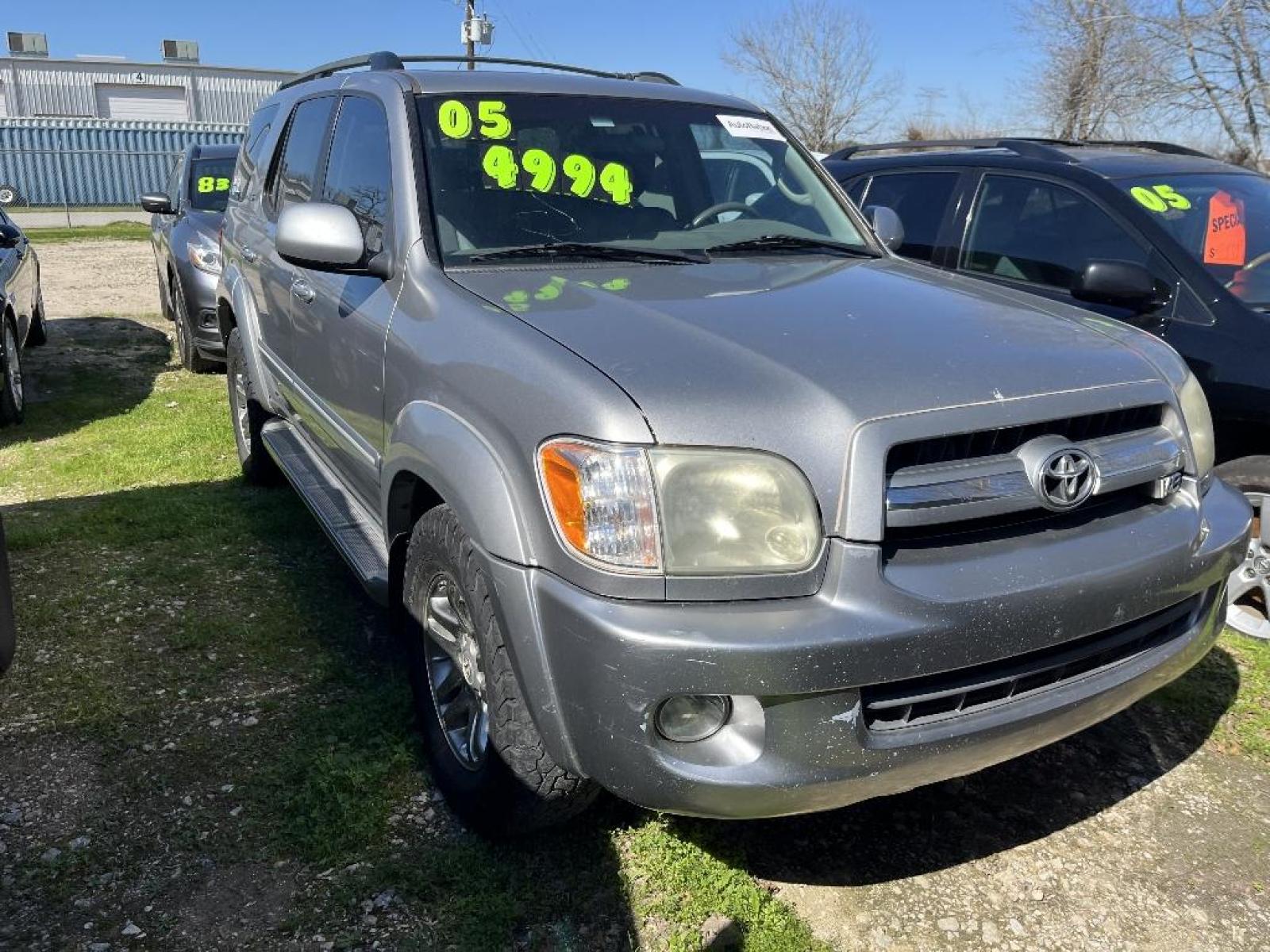 2005 GRAY TOYOTA SEQUOIA SR5 2WD (5TDZT34A05S) with an 4.7L V8 DOHC 32V engine, AUTOMATIC transmission, located at 2303 West Mt. Houston, Houston, Texas, 77038, (281) 507-3956, 29.771597, -95.339569 - Photo #0