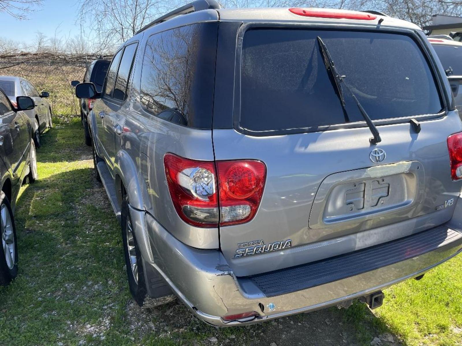 2005 GRAY TOYOTA SEQUOIA SR5 2WD (5TDZT34A05S) with an 4.7L V8 DOHC 32V engine, AUTOMATIC transmission, located at 2303 West Mt. Houston, Houston, Texas, 77038, (281) 507-3956, 29.771597, -95.339569 - Photo #1