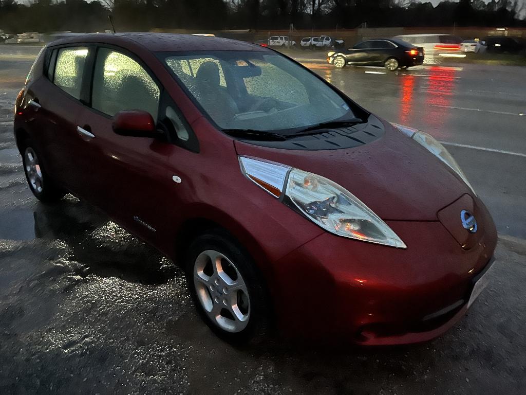 photo of 2011 NISSAN LEAF HATCHBACK 4-DR