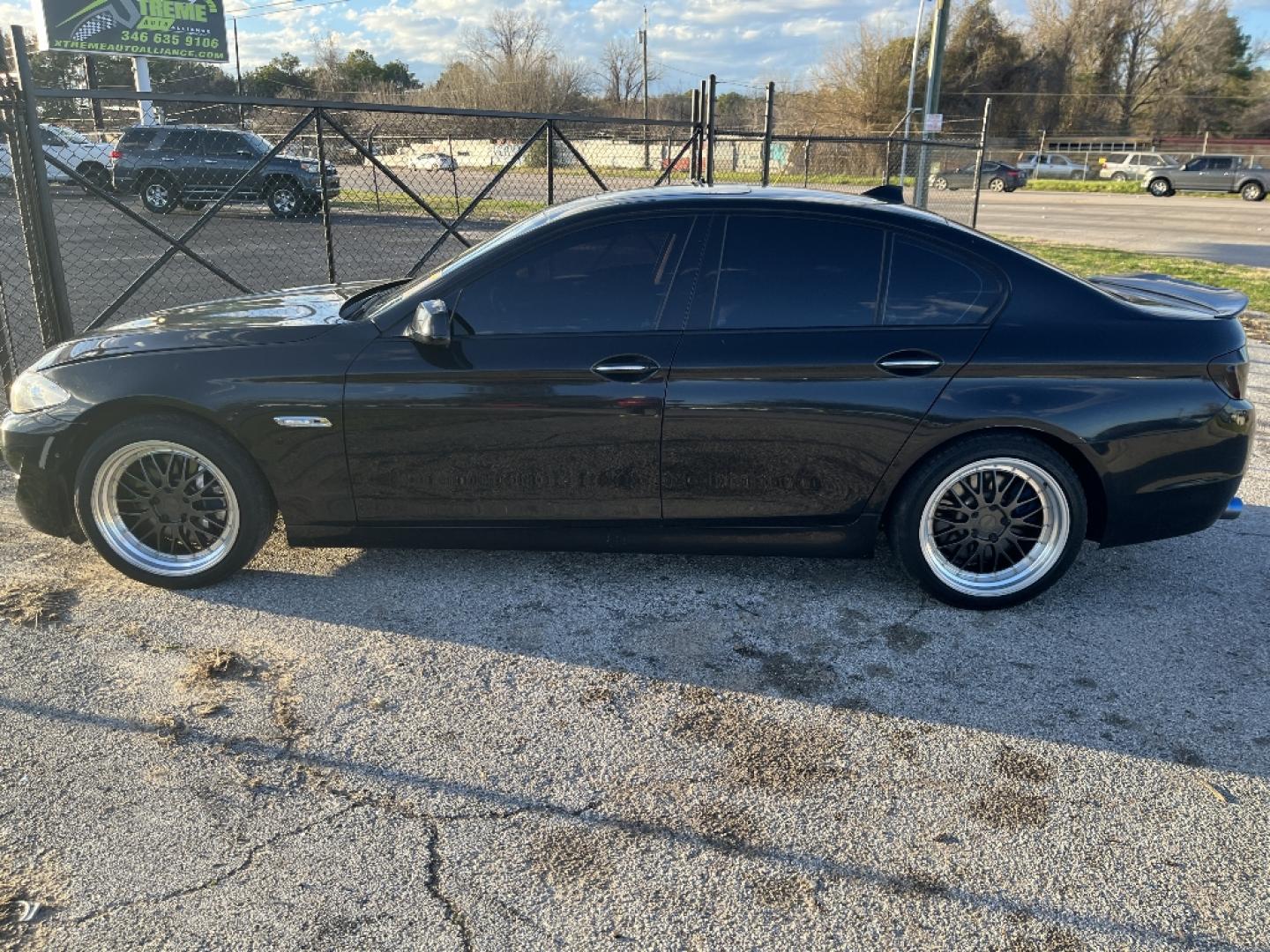 2011 BLACK BMW 5-SERIES 550i (WBAFR9C5XBC) with an 4.8L V8 DOHC 32V engine, AUTOMATIC transmission, located at 2303 West Mt. Houston, Houston, 77038, (281) 507-3956, 29.771597, -95.339569- Photo#1