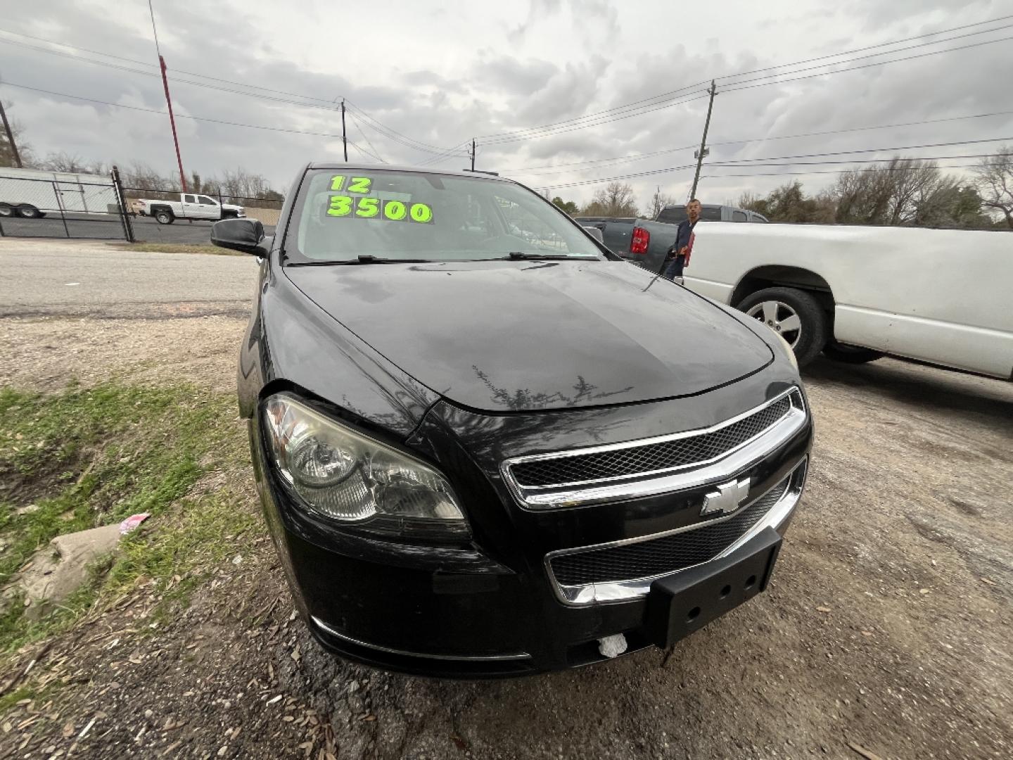 2012 BLUE CHEVROLET MALIBU 1LT (1G1ZC5E0XCF) with an 2.4L L4 DOHC 16V engine, AUTOMATIC transmission, located at 2303 West Mt. Houston, Houston, 77038, (281) 507-3956, 29.771597, -95.339569- Photo#4