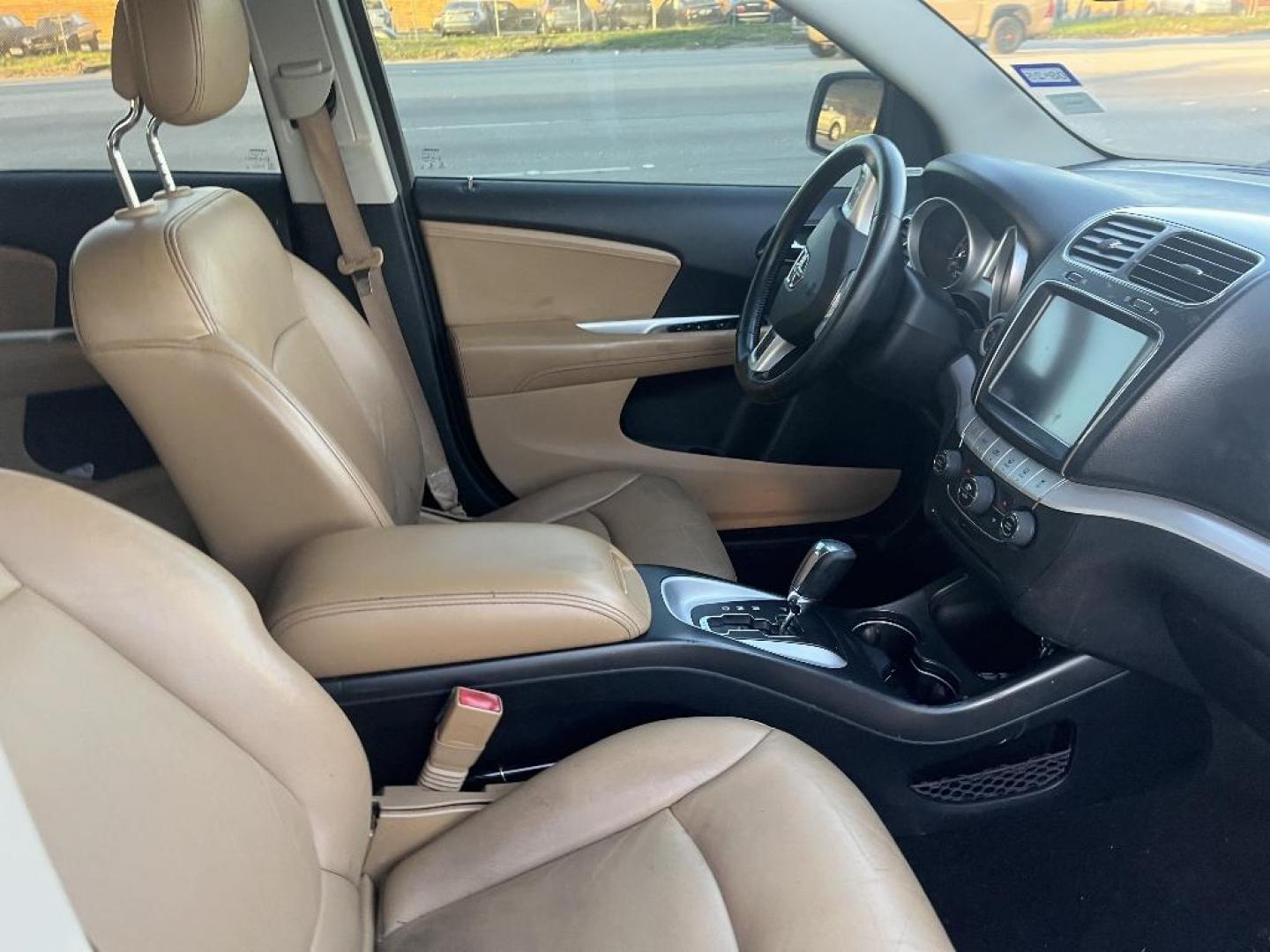 2013 WHITE DODGE JOURNEY Crew (3C4PDCDG8DT) with an 3.6L V6 DOHC 24V engine, AUTOMATIC transmission, located at 2303 West Mt. Houston, Houston, 77038, (281) 507-3956, 29.771597, -95.339569 - Photo#5