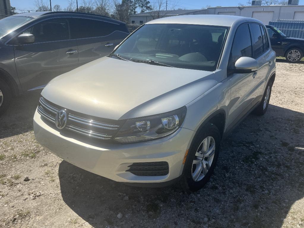 photo of 2013 VOLKSWAGEN TIGUAN SUV 4-DR