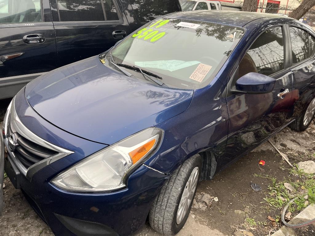 photo of 2019 NISSAN VERSA SEDAN 4-DR