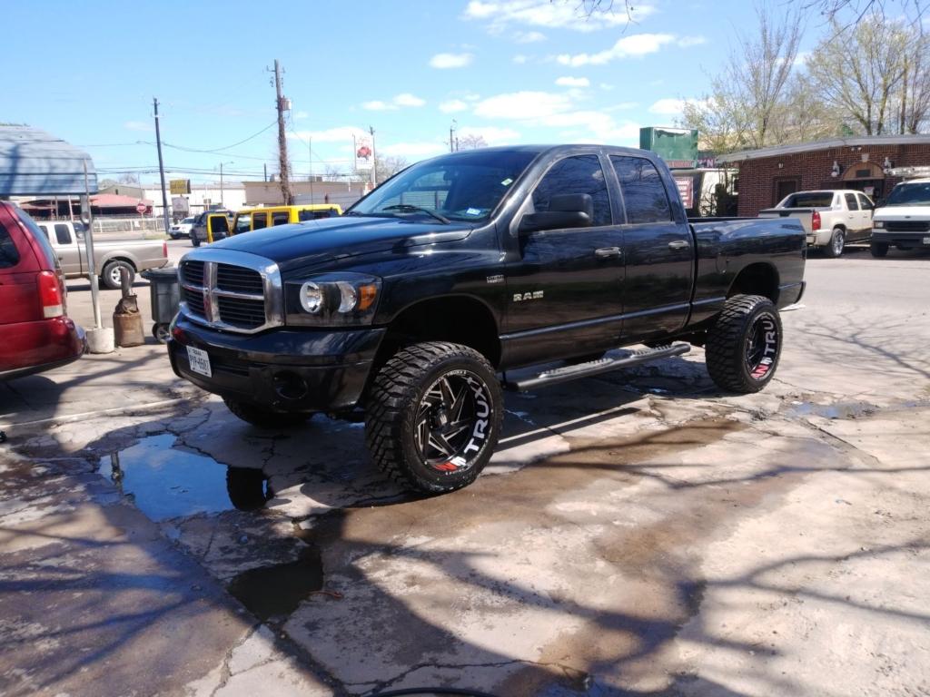 photo of 2008 DODGE RAM 1500 CREW CAB PICKUP 4-DR