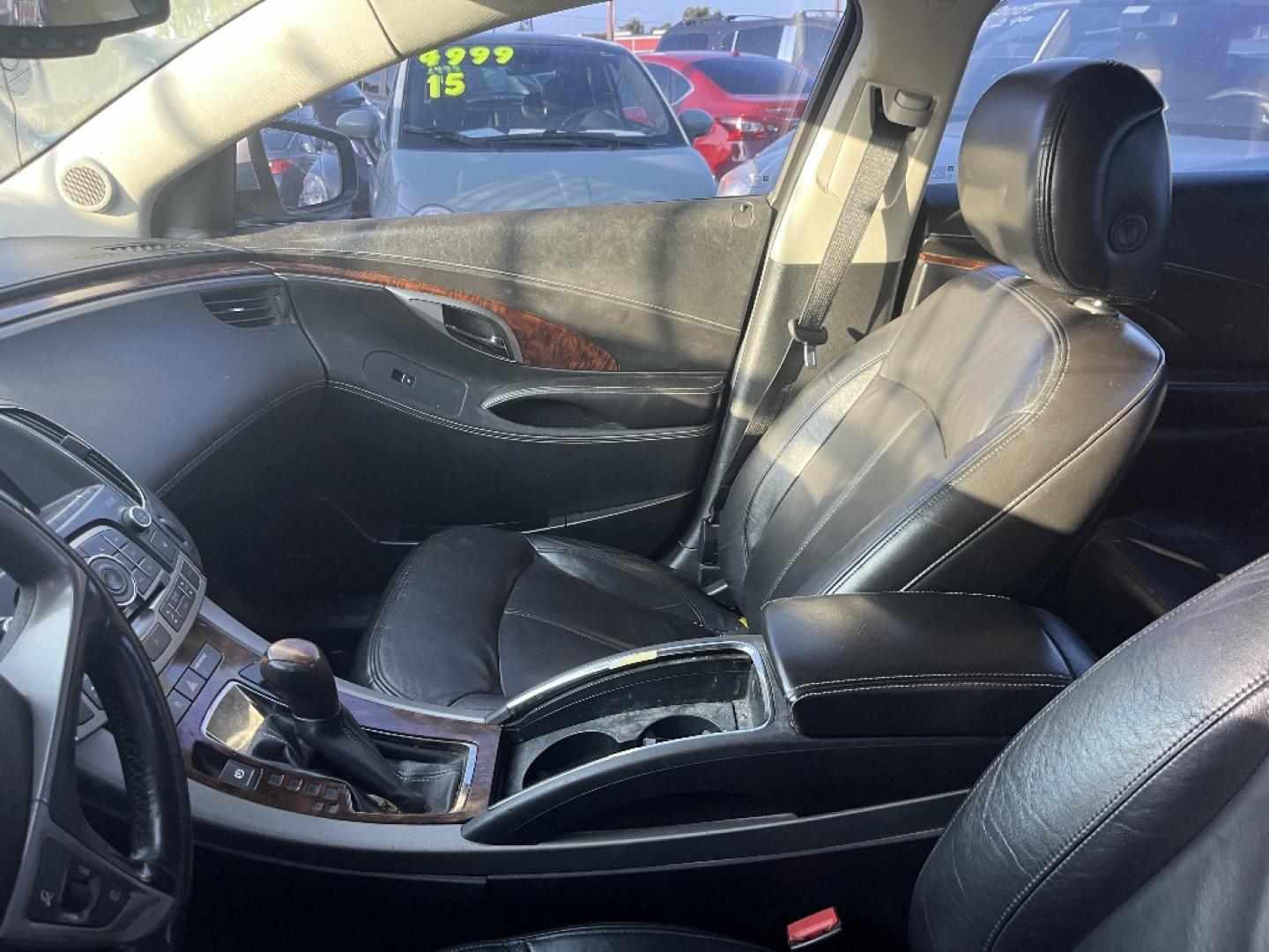 2010 GRAY BUICK LACROSSE CXL FWD (1G4GC5EG2AF) with an 3.0L V6 DOHC 24V engine, AUTOMATIC transmission, located at 2303 West Mt. Houston, Houston, 77038, (281) 507-3956, 29.771597, -95.339569- Photo#2