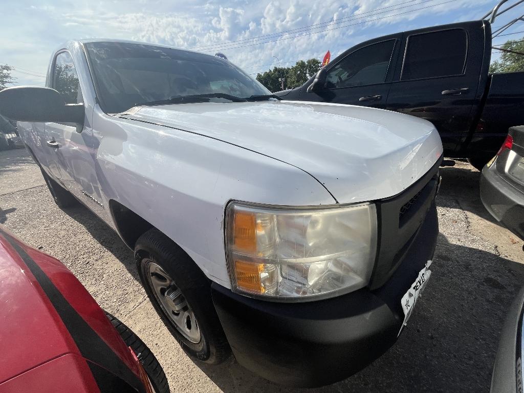 photo of 2011 CHEVROLET SILVERADO 1500 PICKUP 2-DR