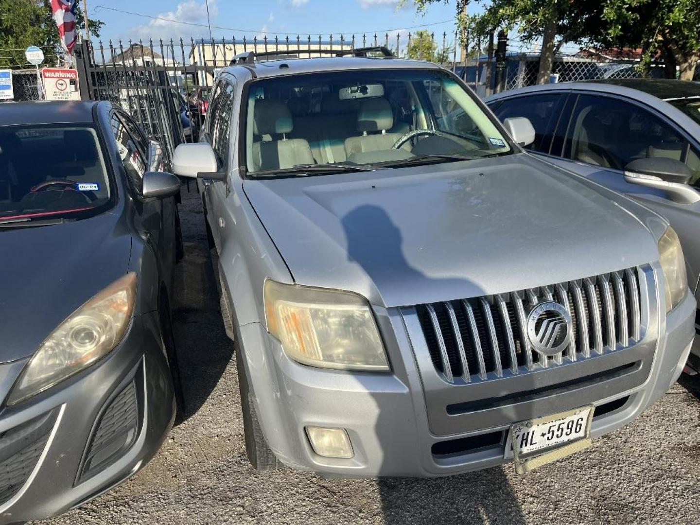 2008 GRAY MERCURY MARINER Premier 2WD (4M2CU87158K) with an 3.0L V6 DOHC 24V engine, AUTOMATIC transmission, located at 2303 West Mt. Houston, Houston, 77038, (281) 507-3956, 29.771597, -95.339569 - Photo#1