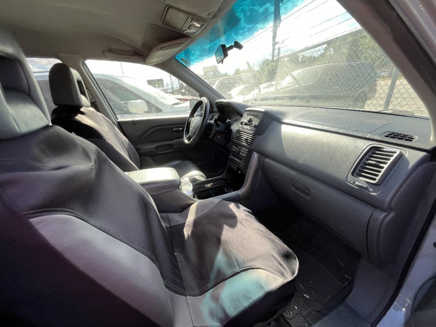 2003 GRAY HONDA PILOT EX w/ Leather and DVD (2HKYF18693H) with an 3.5L V6 SOHC 24V engine, AUTOMATIC transmission, located at 2303 West Mt. Houston, Houston, 77038, (281) 507-3956, 29.771597, -95.339569- Photo#2