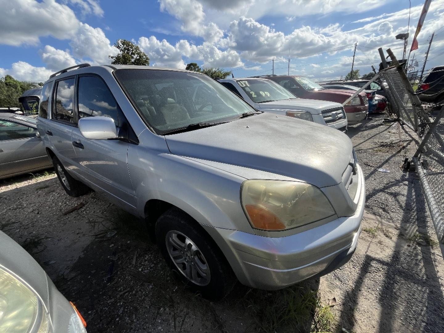 2003 GRAY HONDA PILOT EX w/ Leather and DVD (2HKYF18693H) with an 3.5L V6 SOHC 24V engine, AUTOMATIC transmission, located at 2303 West Mt. Houston, Houston, 77038, (281) 507-3956, 29.771597, -95.339569- Photo#5