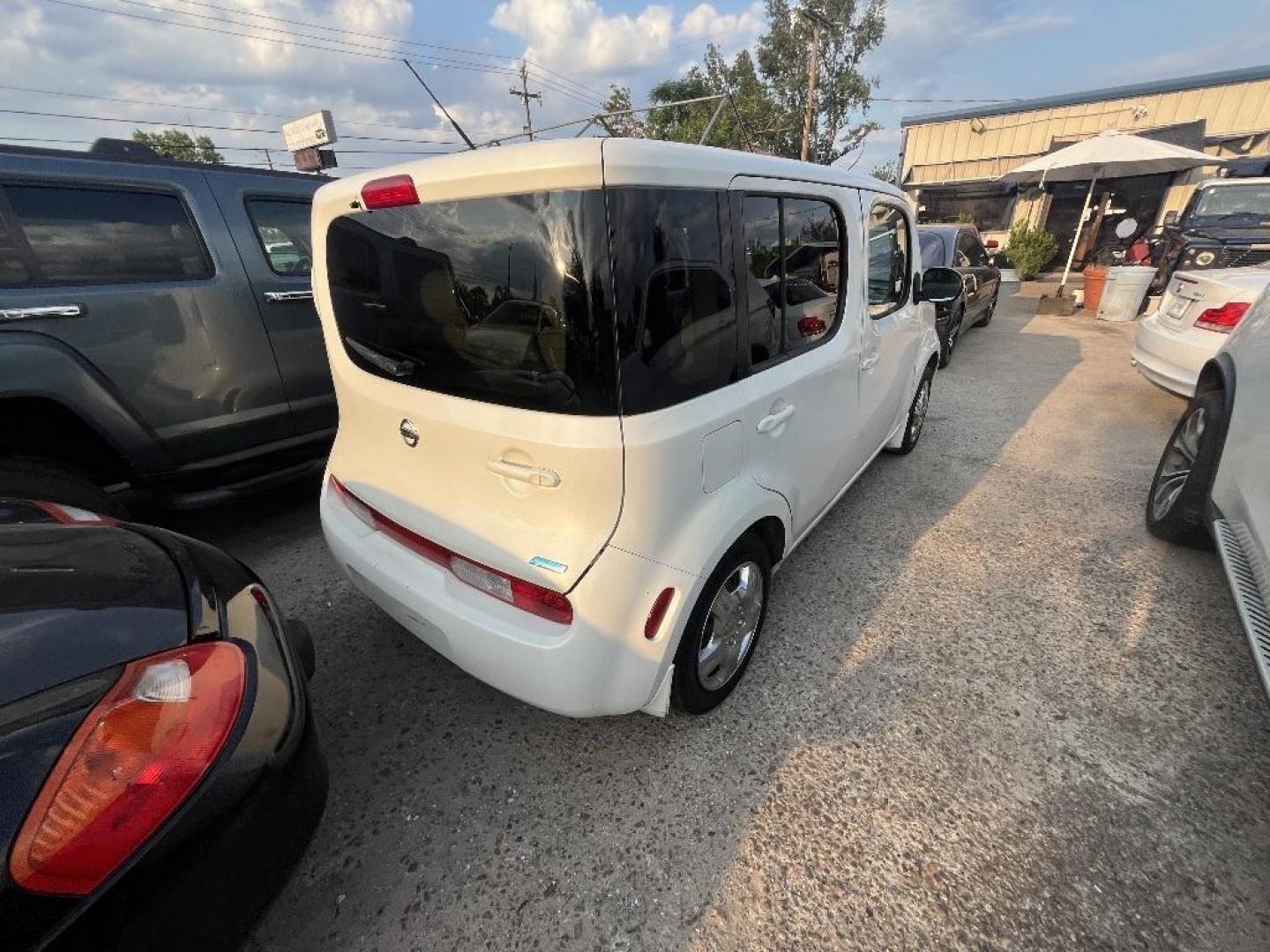 2013 WHITE NISSAN CUBE 1.8 S CVT (JN8AZ2KR5DT) with an 1.8L L4 DOHC 16V engine, CVT transmission, located at 2303 West Mt. Houston, Houston, 77038, (281) 507-3956, 29.771597, -95.339569 - Photo#5