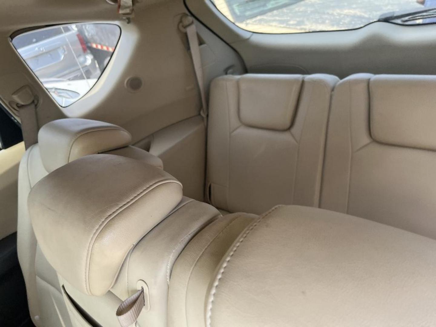 2006 GREEN SUBARU B9 TRIBECA Limited 7-Passenger (4S4WX86C964) with an 3.0L H6 DOHC 24V engine, AUTOMATIC transmission, located at 2303 West Mt. Houston, Houston, 77038, (281) 507-3956, 29.771597, -95.339569 - Photo#2