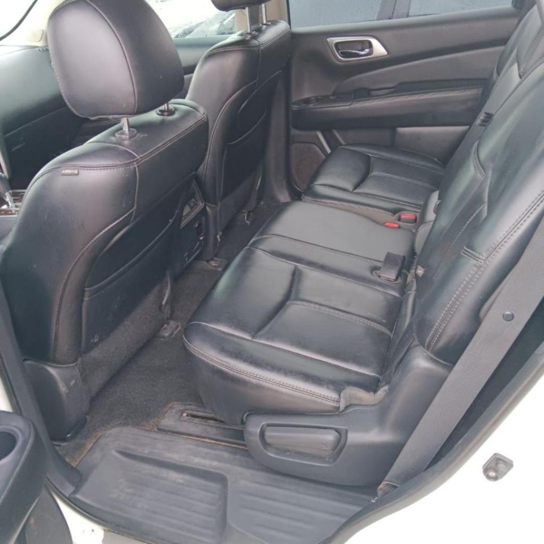 2015 WHITE NISSAN PATHFINDER S 2WD (5N1AR2MN7FC) with an 3.5L V6 DOHC 24V engine, AUTOMATIC transmission, located at 2303 West Mt. Houston, Houston, 77038, (281) 507-3956, 29.771597, -95.339569 - Photo#4