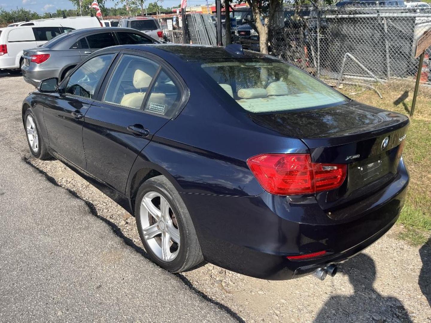 2014 BLUE BMW 3-SERIES 328i xDrive Sedan - SULEV (WBA3B5C52EP) with an 2.0L L4 DOHC 16V engine, AUTOMATIC transmission, located at 2303 West Mt. Houston, Houston, 77038, (281) 507-3956, 29.771597, -95.339569 - Photo#2