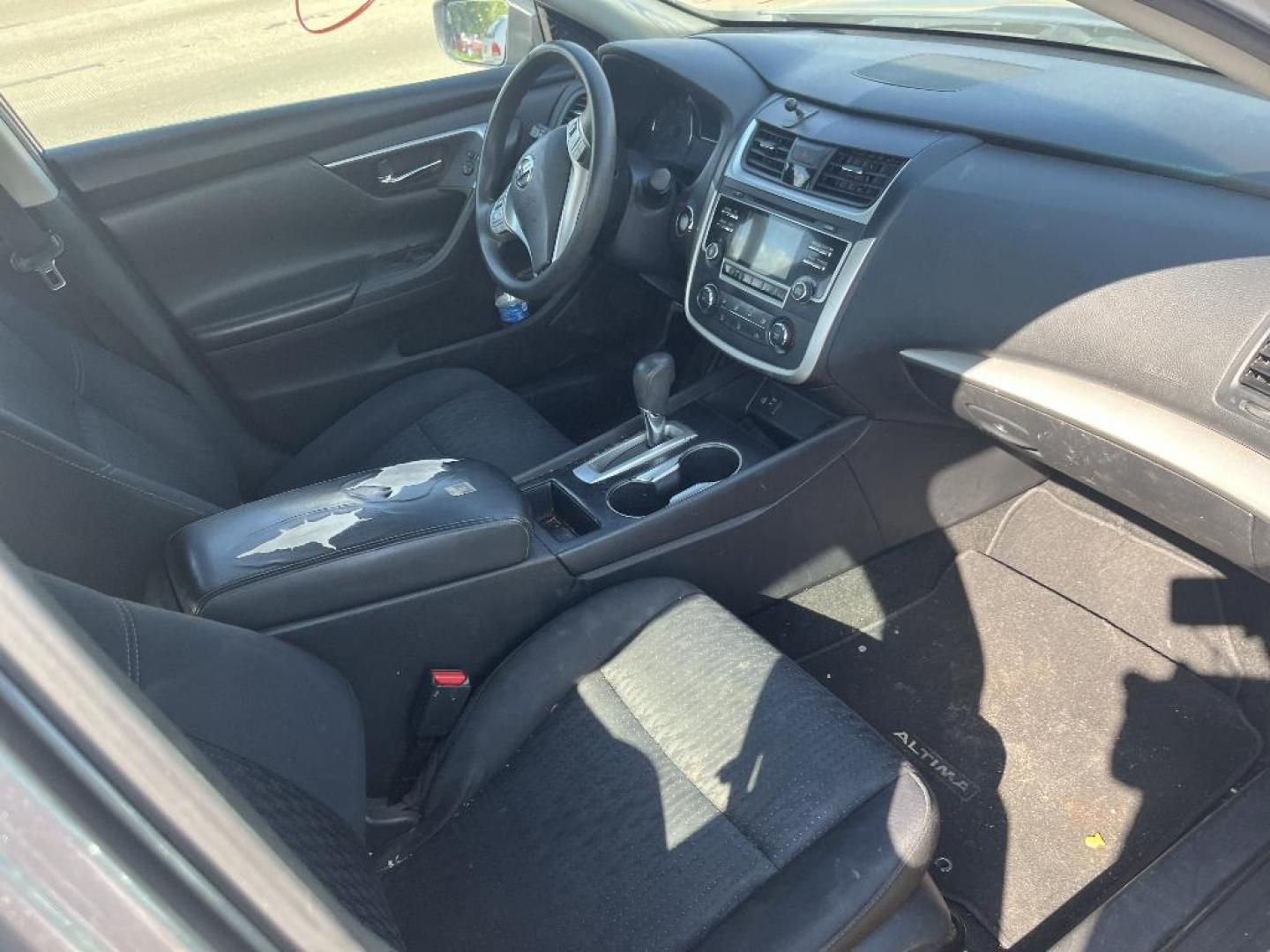 2016 GRAY NISSAN ALTIMA 2.5 S (1N4AL3AP9GC) with an 2.5L L4 DOHC 16V engine, AUTOMATIC transmission, located at 2303 West Mt. Houston, Houston, 77038, (281) 507-3956, 29.771597, -95.339569 - Photo#5