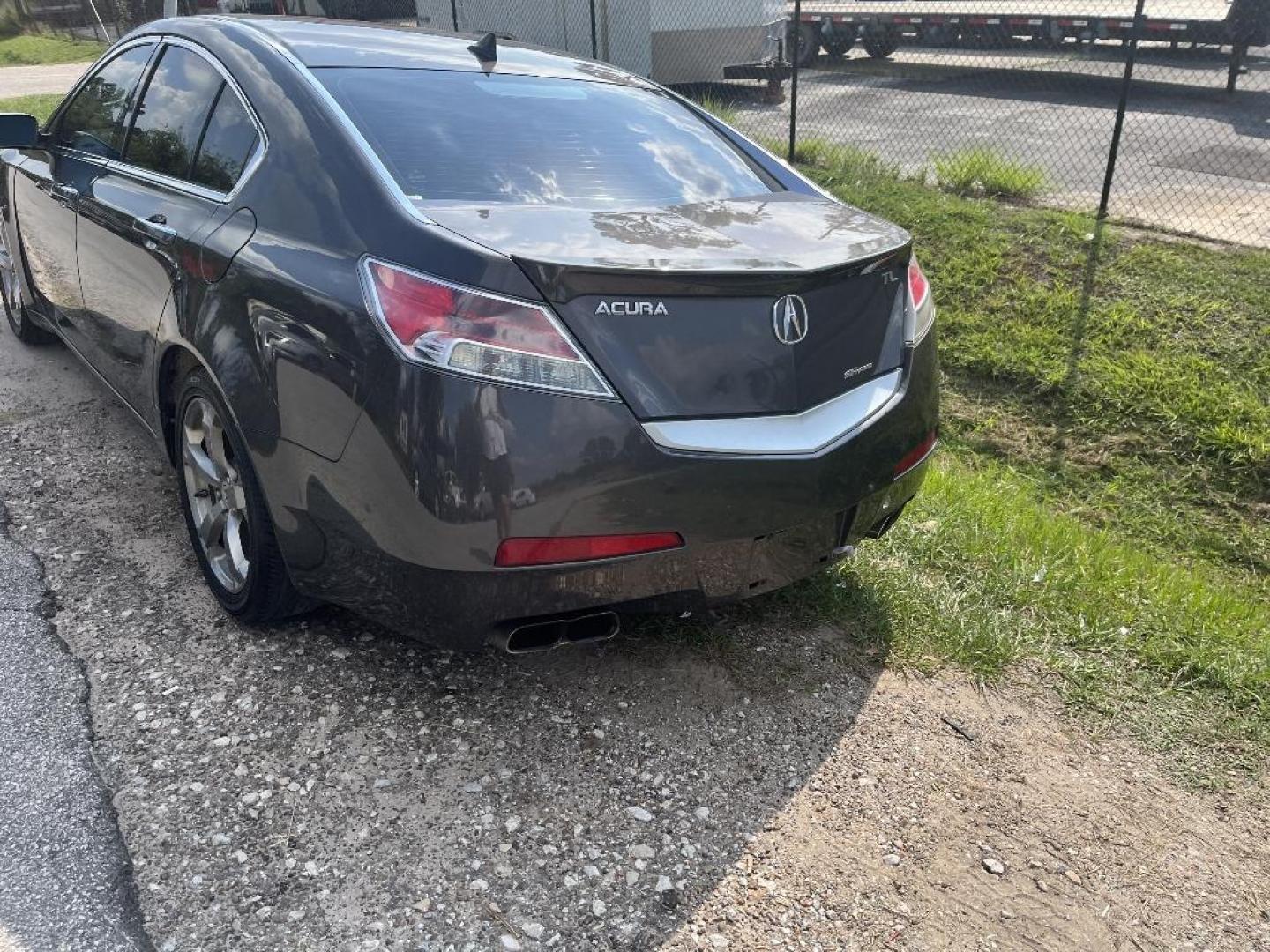 2010 GRAY ACURA TL 5-Speed AT SH-AWD with Tech Package (19UUA9F58AA) with an 3.5L V6 SOHC 24V engine, AUTOMATIC transmission, located at 2303 West Mt. Houston, Houston, 77038, (281) 507-3956, 29.771597, -95.339569 - Photo#1