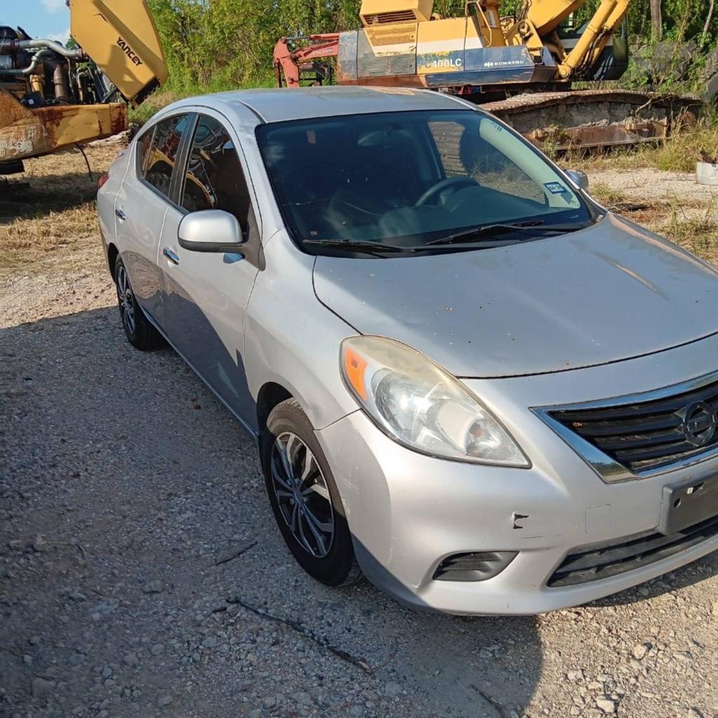 photo of 2013 NISSAN VERSA 1.6 S 5M