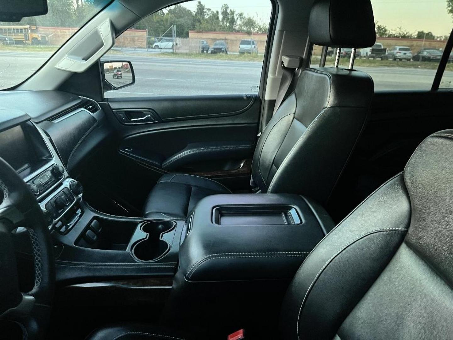 2017 TAN CHEVROLET SUBURBAN LT 2WD (1GNSCHKC4HR) with an 5.3L V8 OHV 16V engine, AUTOMATIC transmission, located at 2303 West Mt. Houston, Houston, 77038, (281) 507-3956, 29.771597, -95.339569 - Photo#4