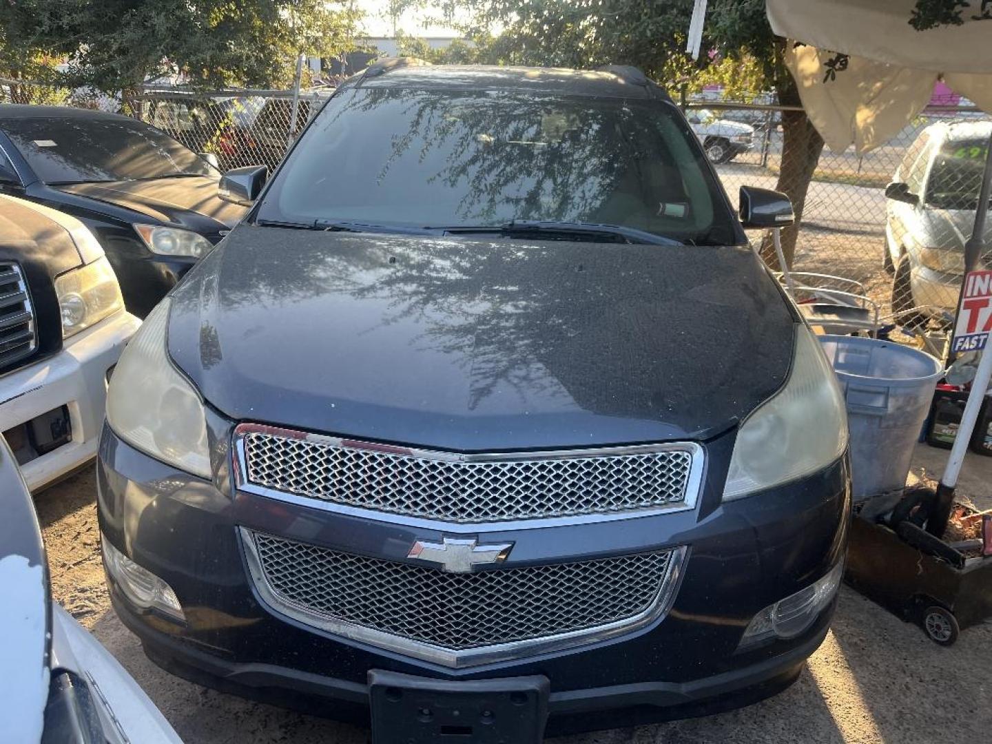 2010 GRAY CHEVROLET TRAVERSE LT2 FWD (1GNLRGED8AS) with an 3.6L V6 DOHC 24V engine, AUTOMATIC transmission, located at 2303 West Mt. Houston, Houston, 77038, (281) 507-3956, 29.771597, -95.339569 - Photo#0