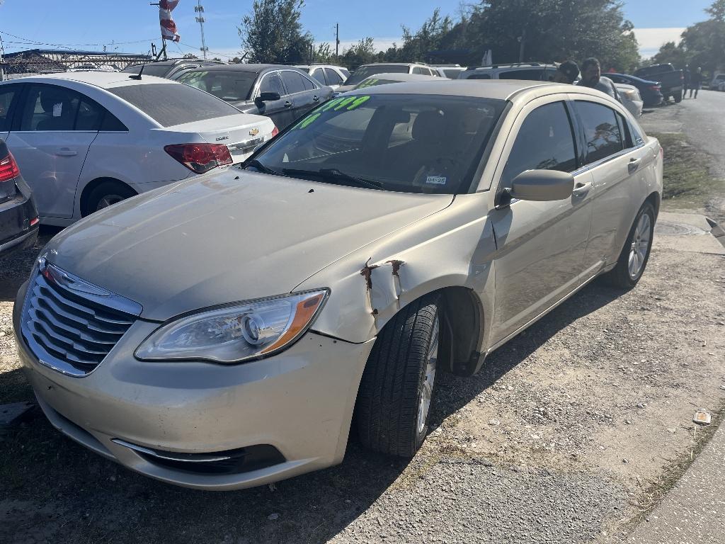 photo of 2014 CHRYSLER 200 Touring