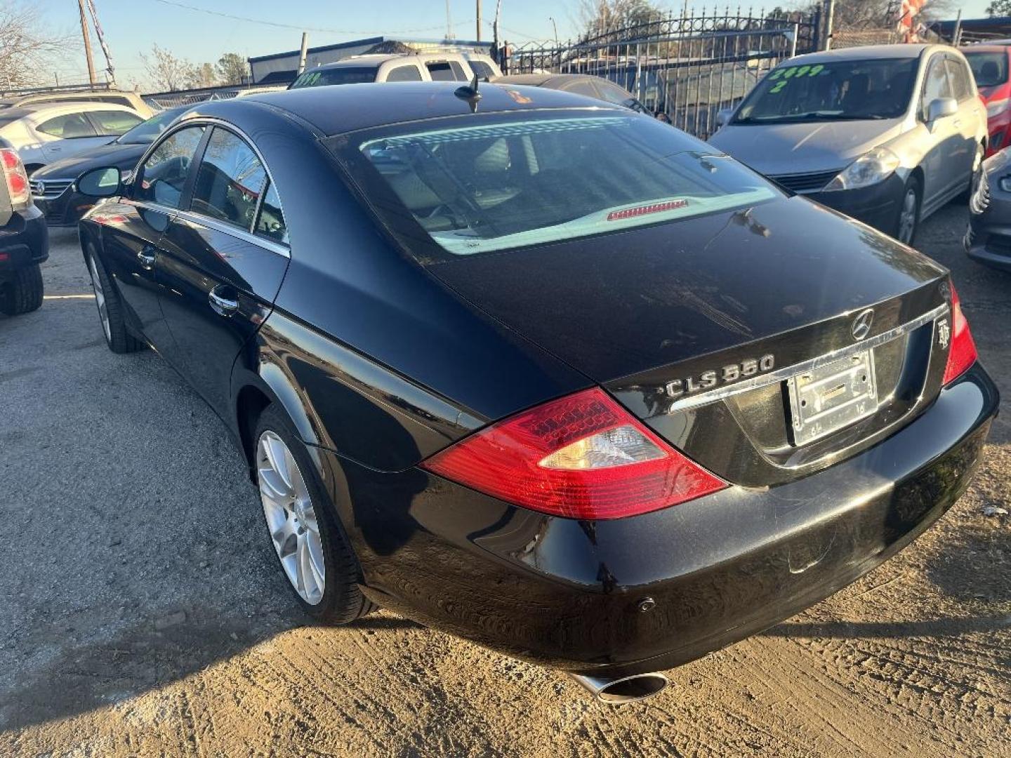 2008 BLACK MERCEDES-BENZ CLS-CLASS CLS550 4-Door Coupe (WDDDJ72X28A) with an 5.5L V8 DOHC 32V engine, AUTOMATIC transmission, located at 2303 West Mt. Houston, Houston, 77038, (281) 507-3956, 29.771597, -95.339569 - Photo#1