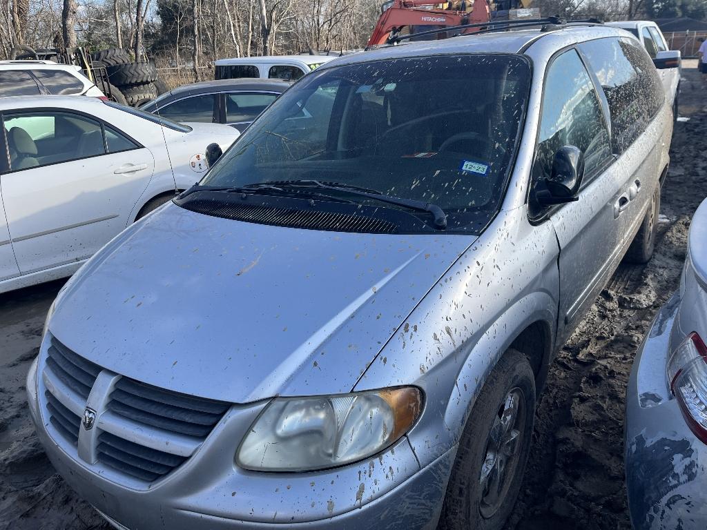 photo of 2005 DODGE GRAND CARAVAN SXT