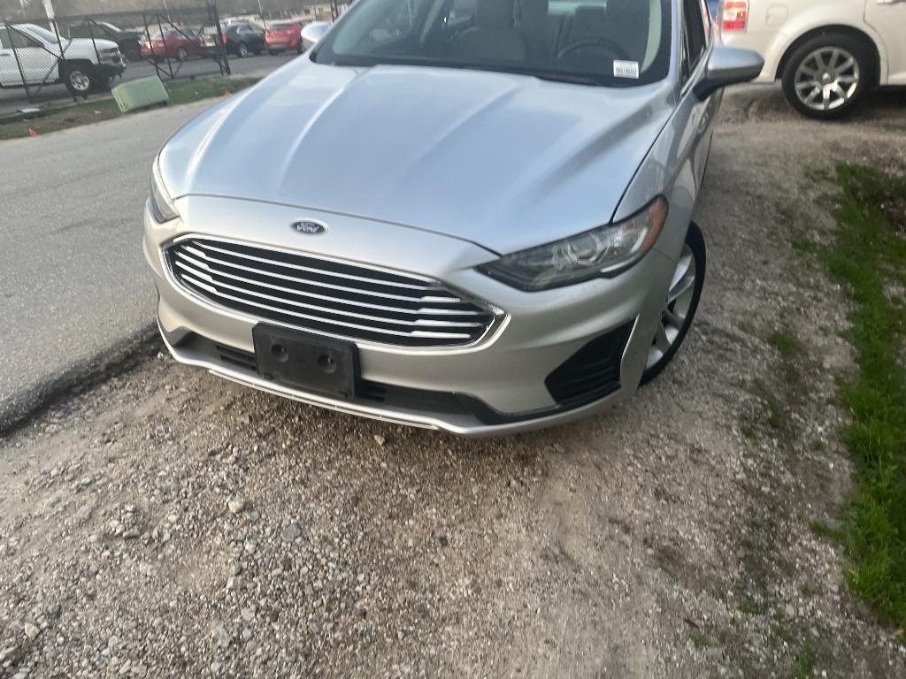 photo of 2019 FORD FUSION HYBRID SE